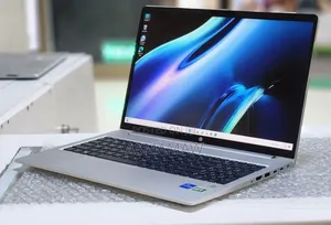 New Laptop HP EliteBook 640 G10 16GB Intel Core i7 SSD 1T