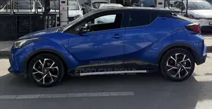 Toyota C-HR 2021 Blue