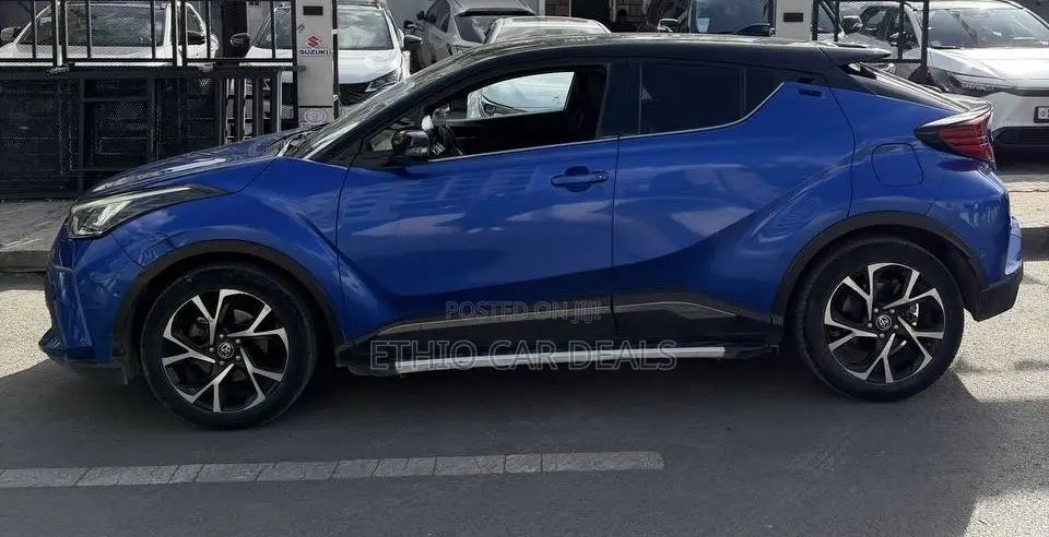 Toyota C-HR 2021 Blue
