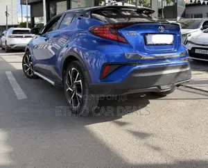 Toyota C-HR 2021 Blue