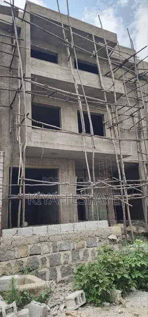 3bdrm Villa in ጀሞ2, Gullele for sale