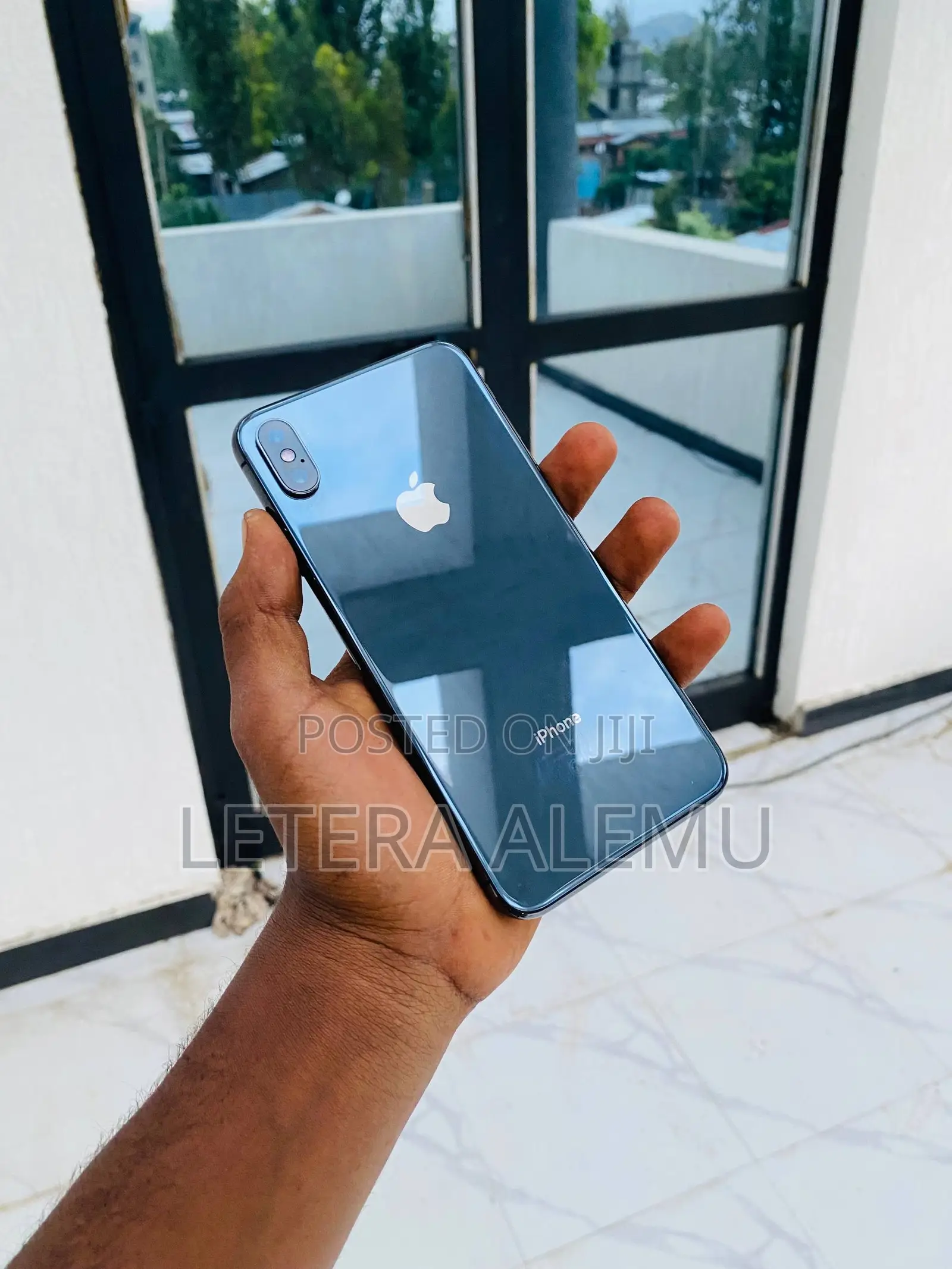 New Apple iPhone XS Max 64 GB Black
