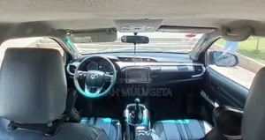 Toyota Hilux 2017 Blue