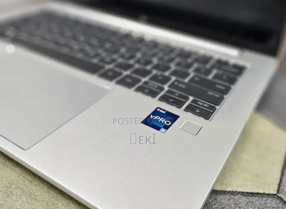 New Laptop HP EliteBook 840 G10 16GB Intel Core i5 SSD 512GB
