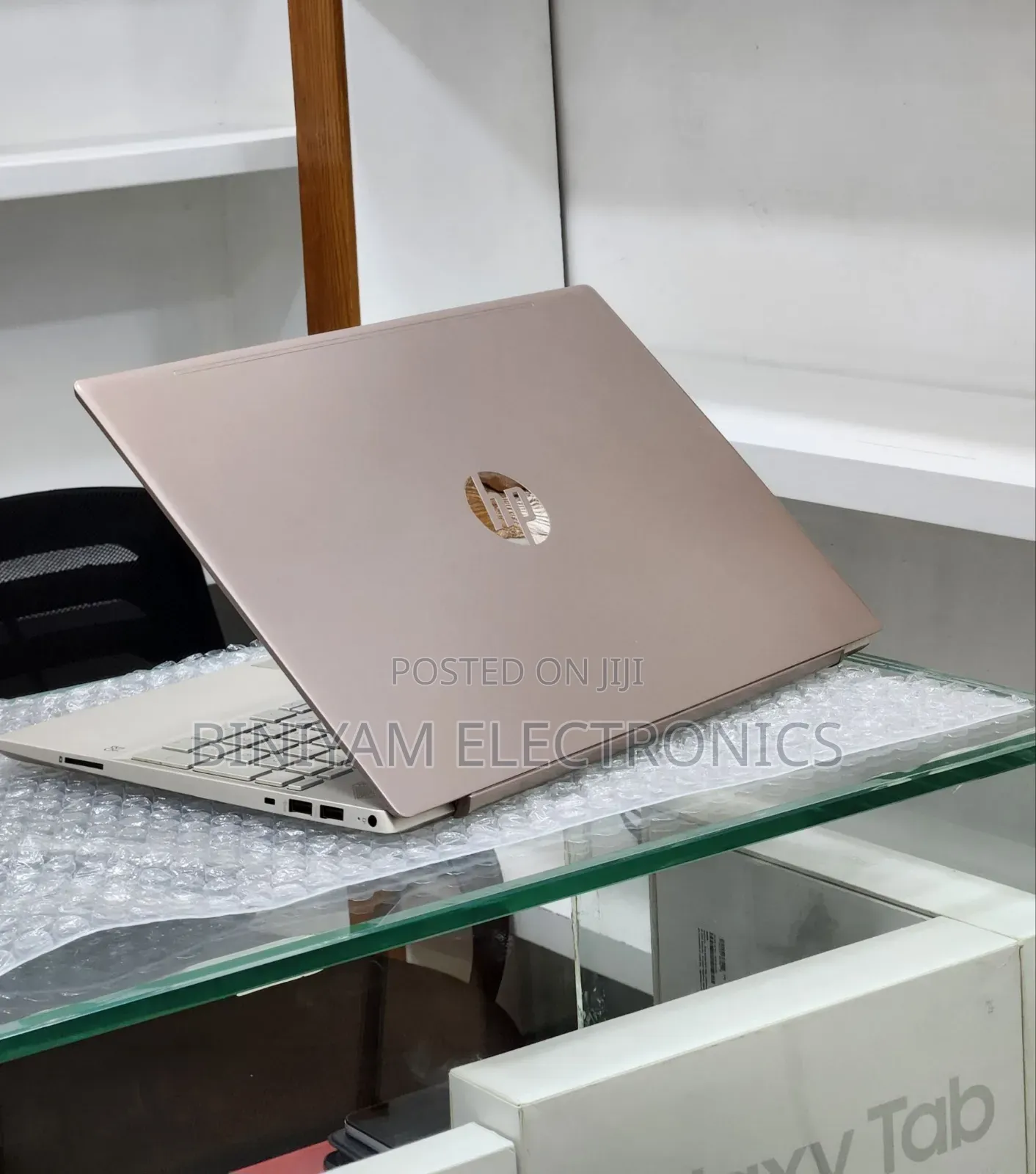 New Laptop HP Pavilion 15 8GB Intel Core i5 SSD 512GB