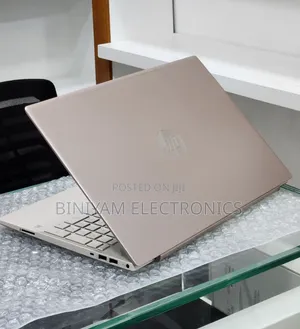 New Laptop HP Pavilion 15 8GB Intel Core i5 SSD 512GB
