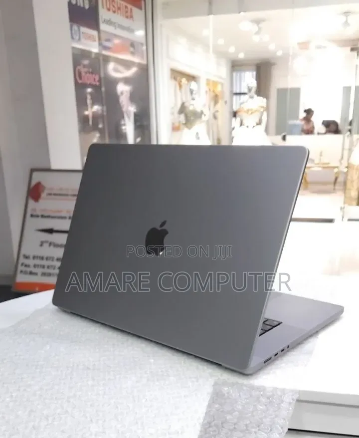 New Laptop Apple MacBook Pro 2021 M1 Max 64GB Apple M1 Max SSD 1T
