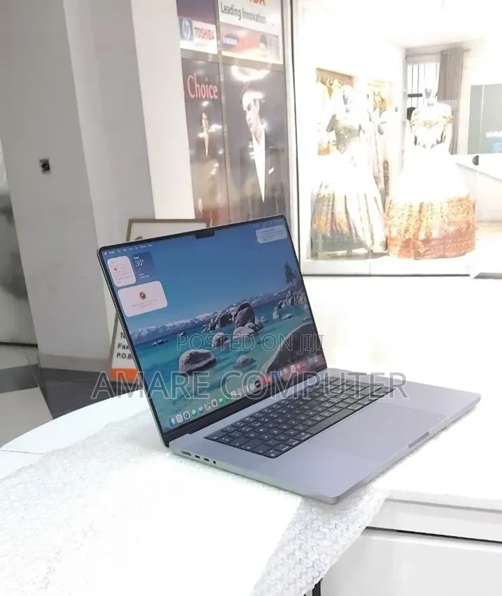 New Laptop Apple MacBook Pro 2021 M1 Max 64GB Apple M1 Max SSD 1T