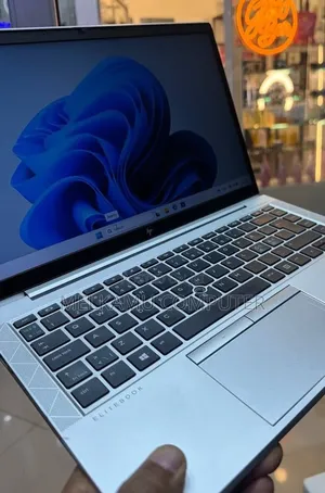 New Laptop HP EliteBook 840 G8 16GB Intel Core i5 SSD 256GB
