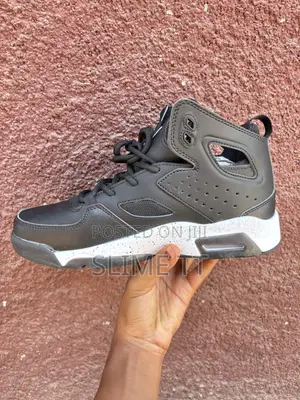 Jordan Flight Club Black and White