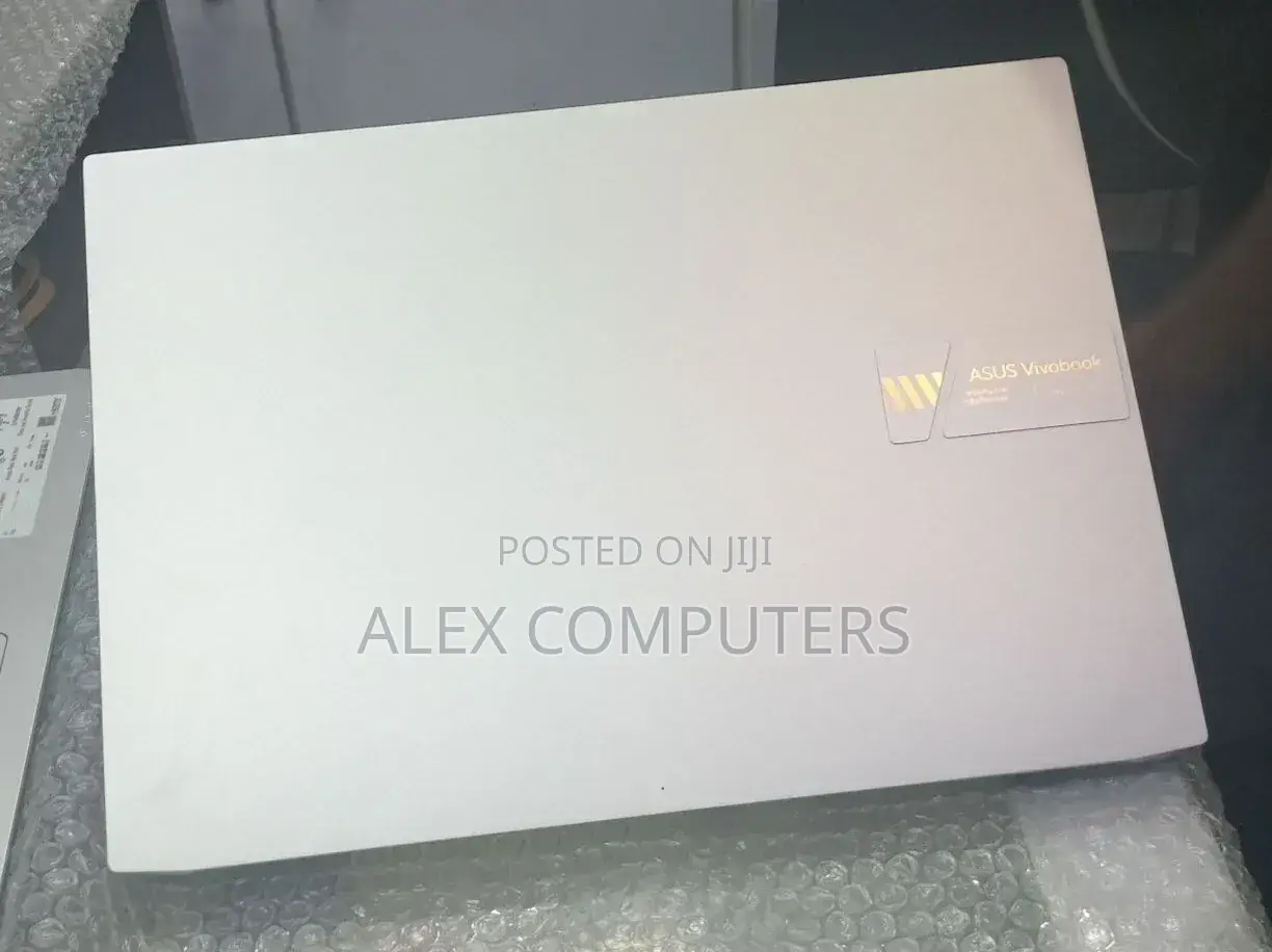 New Laptop Asus VivoBook 15 X505BA 16GB Intel Core i5 SSD 512GB
