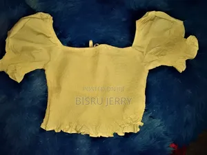 Crop Top (ቲሸርት)