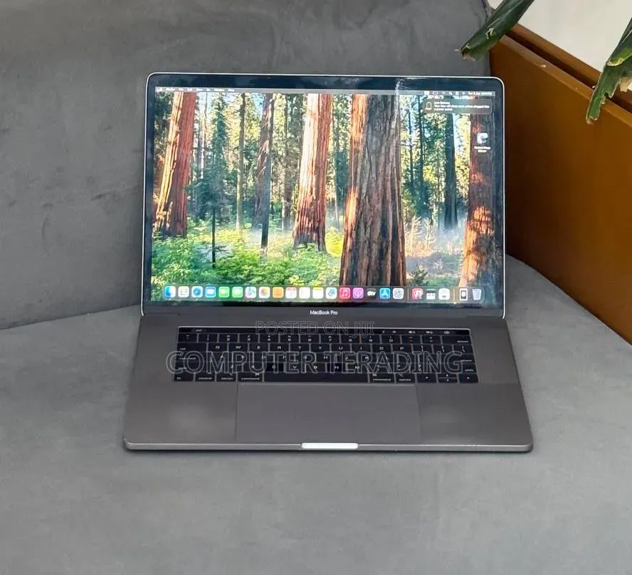 New Laptop Apple MacBook Pro 2019 32GB Intel Core i9 SSD 512GB