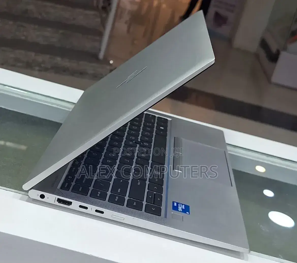 New Laptop HP EliteBook 840 G8 16GB Intel Core i5 SSD 512GB