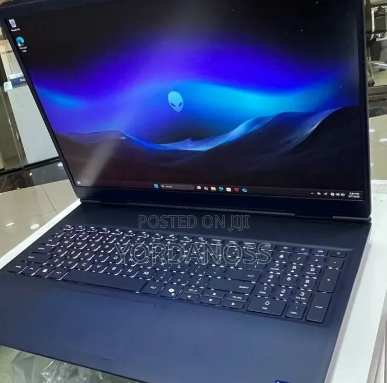 New Laptop Alienware 16x Aurora 32GB Intel Core Ultra 9 SSD 1T