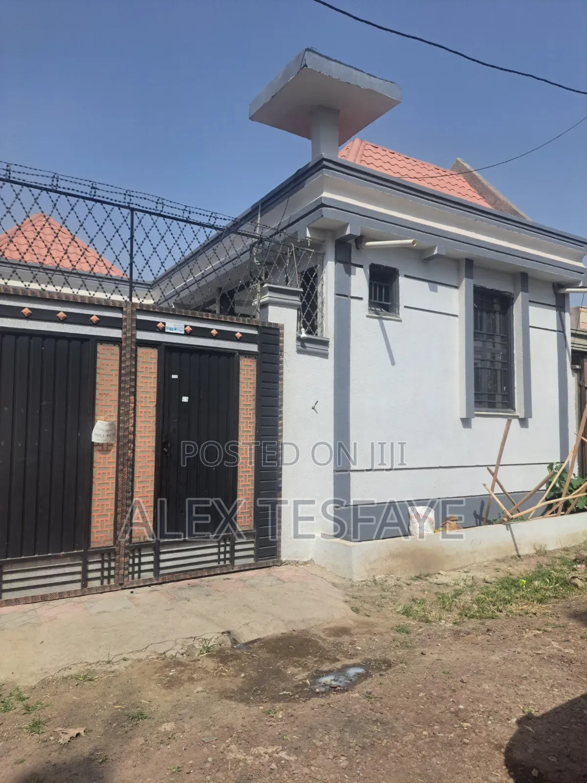 Furnished 5bdrm Apartment in Home, West Shewa for sale