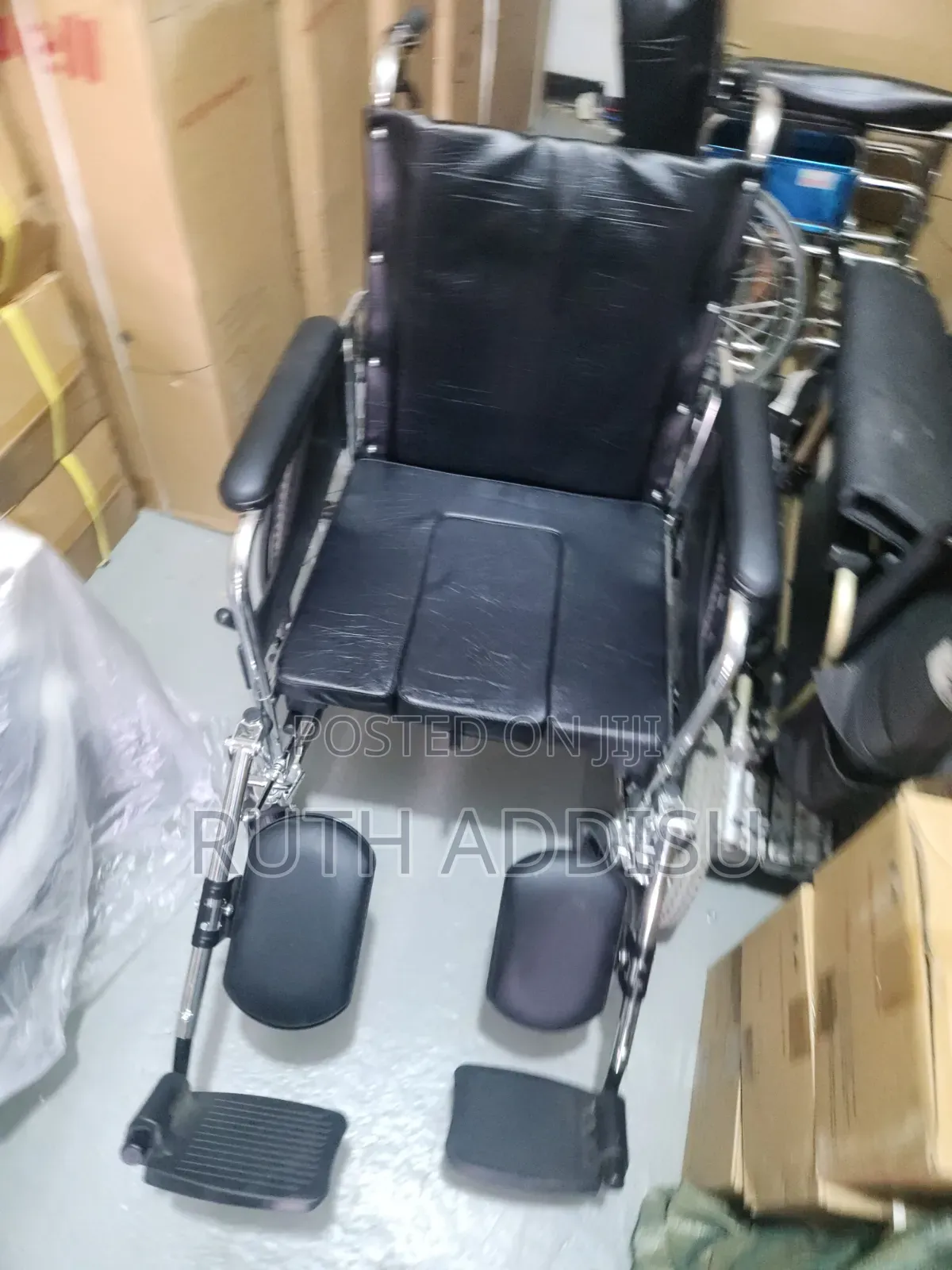 Heavy Duty Commoe Wheelchair Lightweight Durable Portable Wheelchair