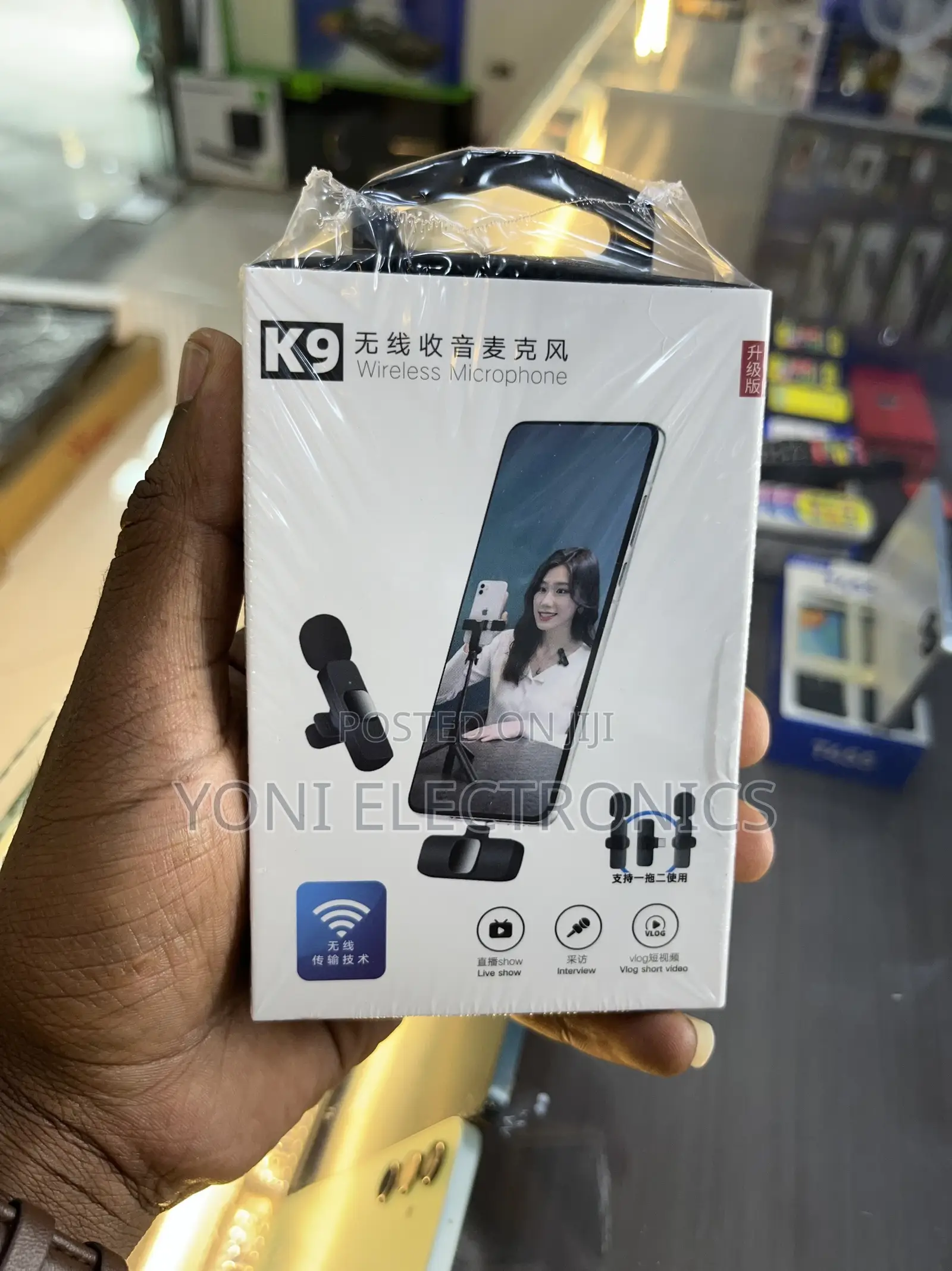 Dual Wireless Clip-on Lavalier Microphone