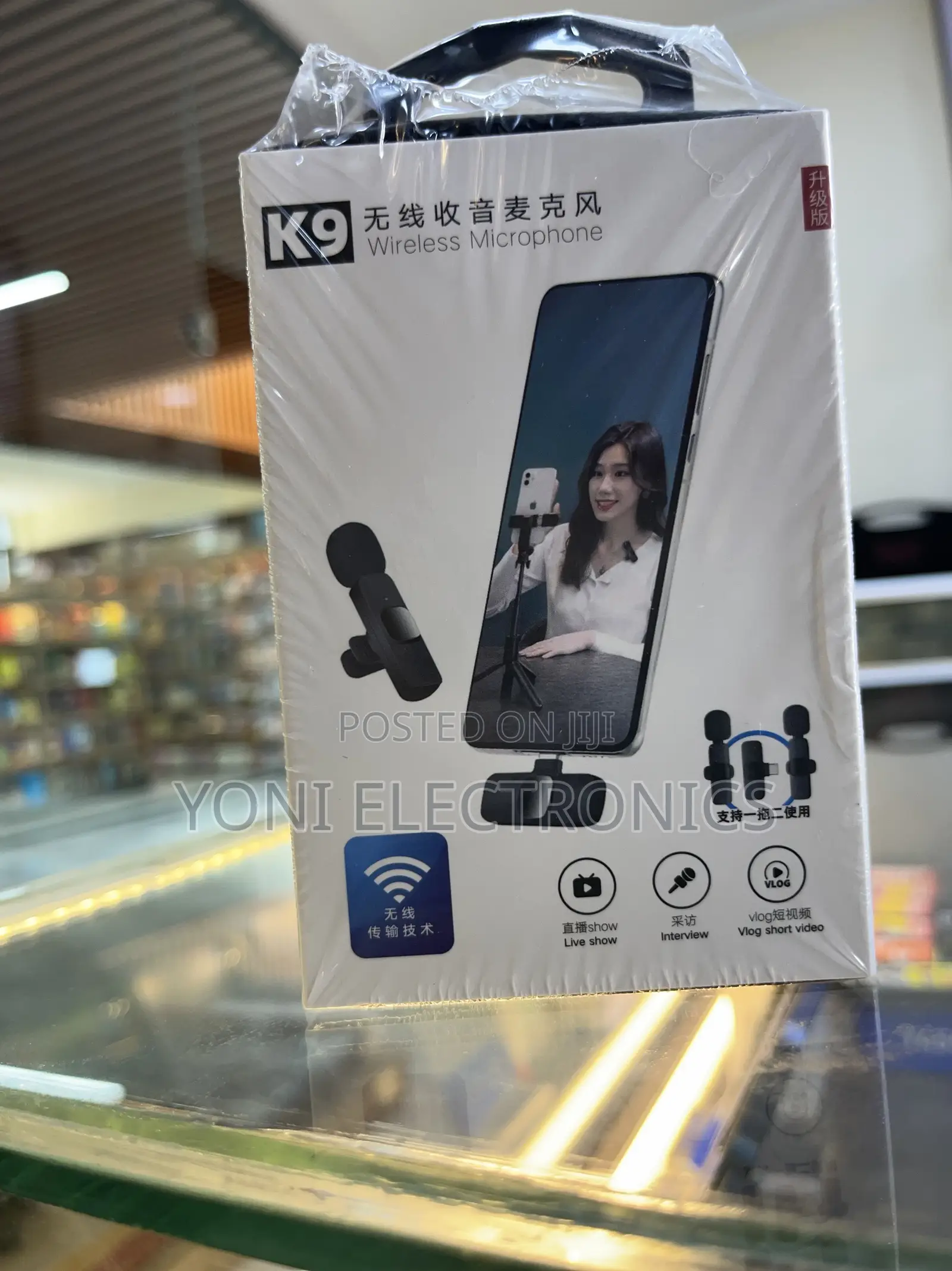 Dual Wireless Clip-on Lavalier Microphone