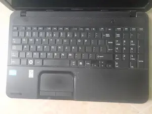 Laptop Toshiba Satellite C665 4GB Intel Core i3 HDD 500GB