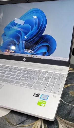 New Laptop HP Pavilion 15 8GB Intel Core i5 SSHD (Hybrid) 512GB