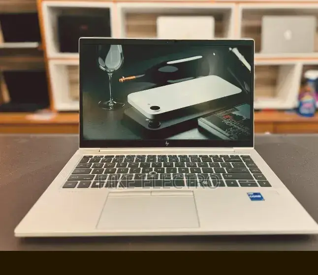 New Laptop HP EliteBook 840 G8 16GB Intel Core i7 SSD 512GB