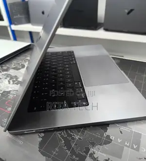 New Laptop Apple MacBook Pro 32GB Apple M1 Max SSD 1T