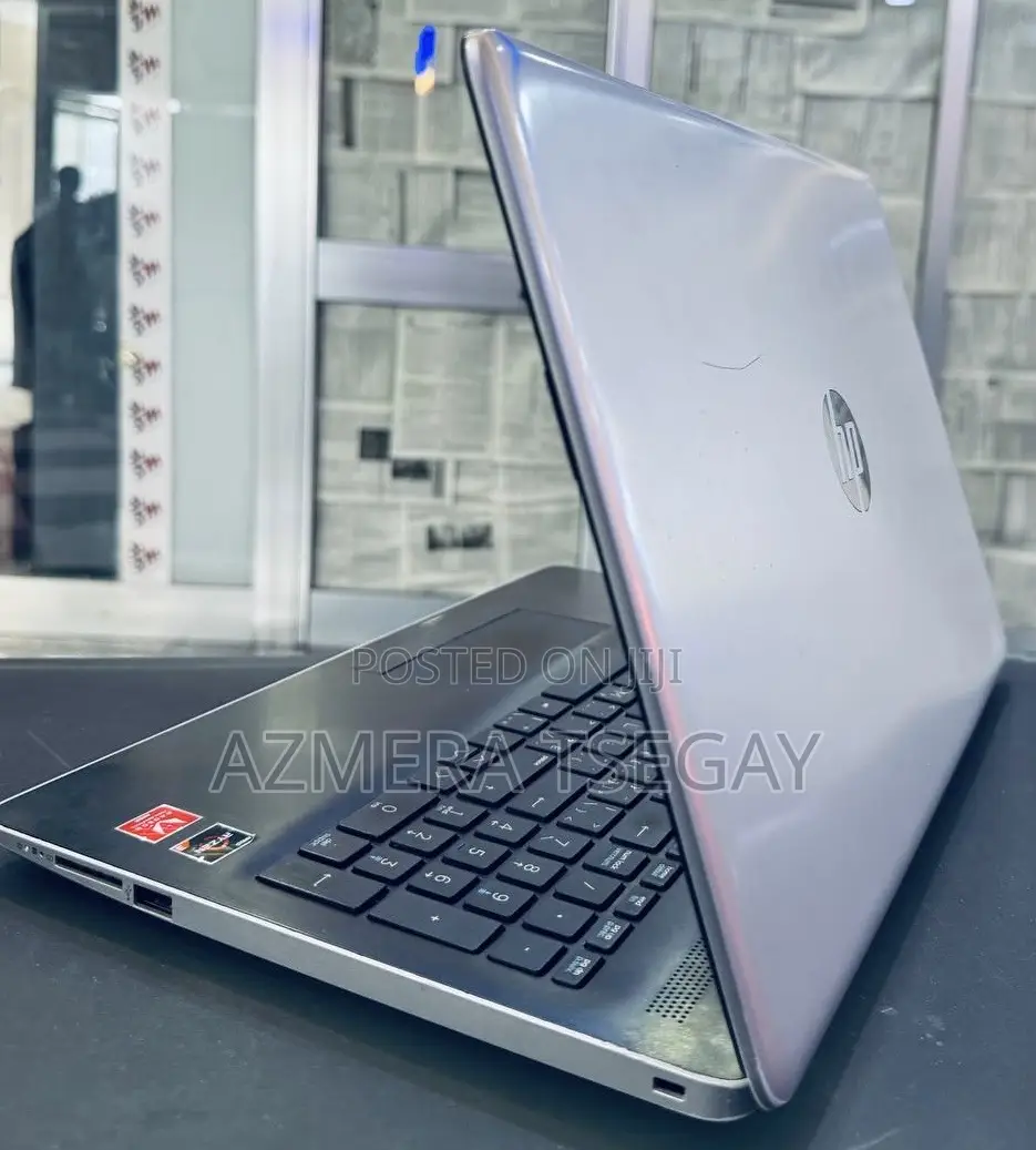 Laptop HP Stream Notebook 8GB AMD Ryzen 3 HDD 1T