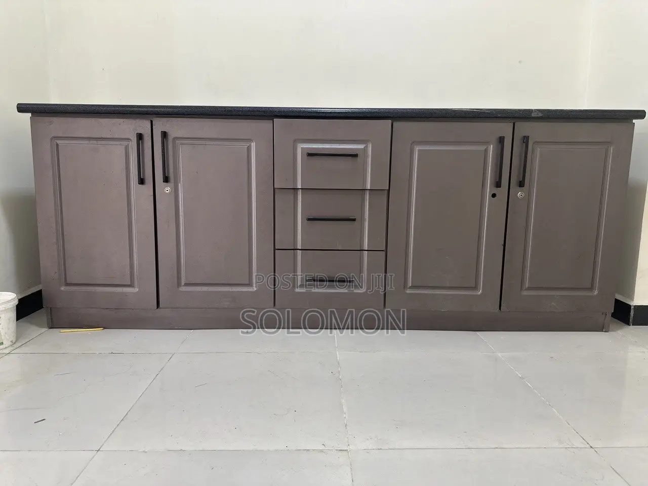 Kitchen Cabinet