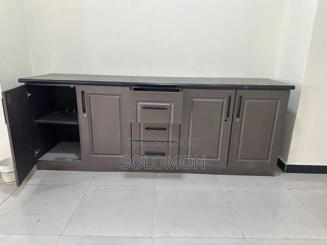 Kitchen Cabinet