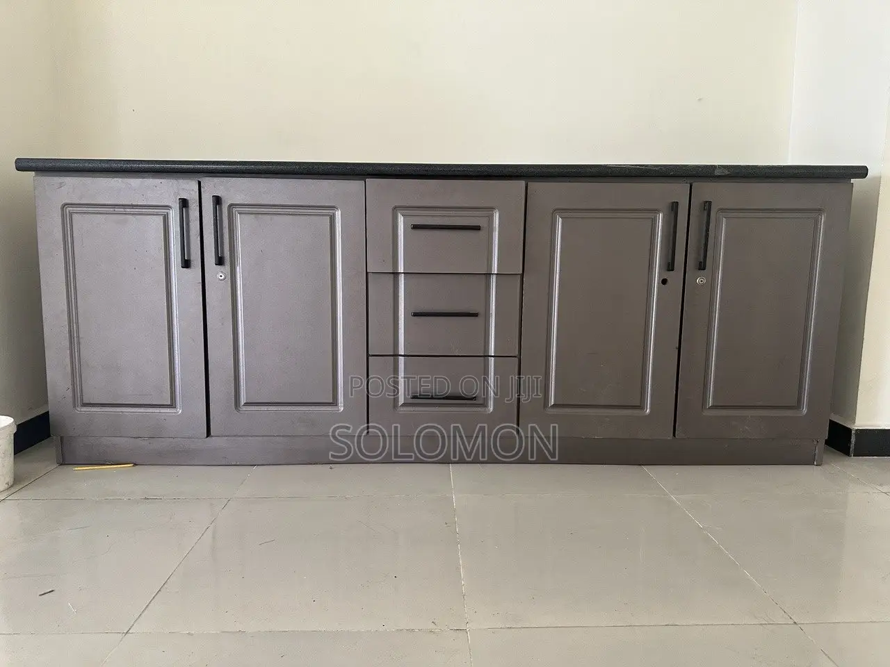 Kitchen Cabinet
