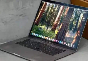 New Laptop Apple MacBook Pro 2019 32GB Intel Core i9 SSD 512GB