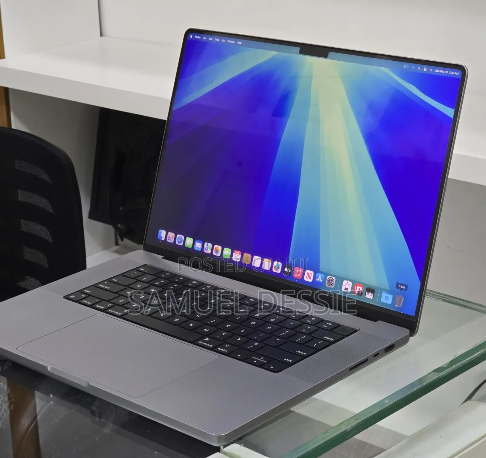 New Laptop Apple MacBook Pro 2021 M1 Max 32GB Apple M1 Max SSD 512GB