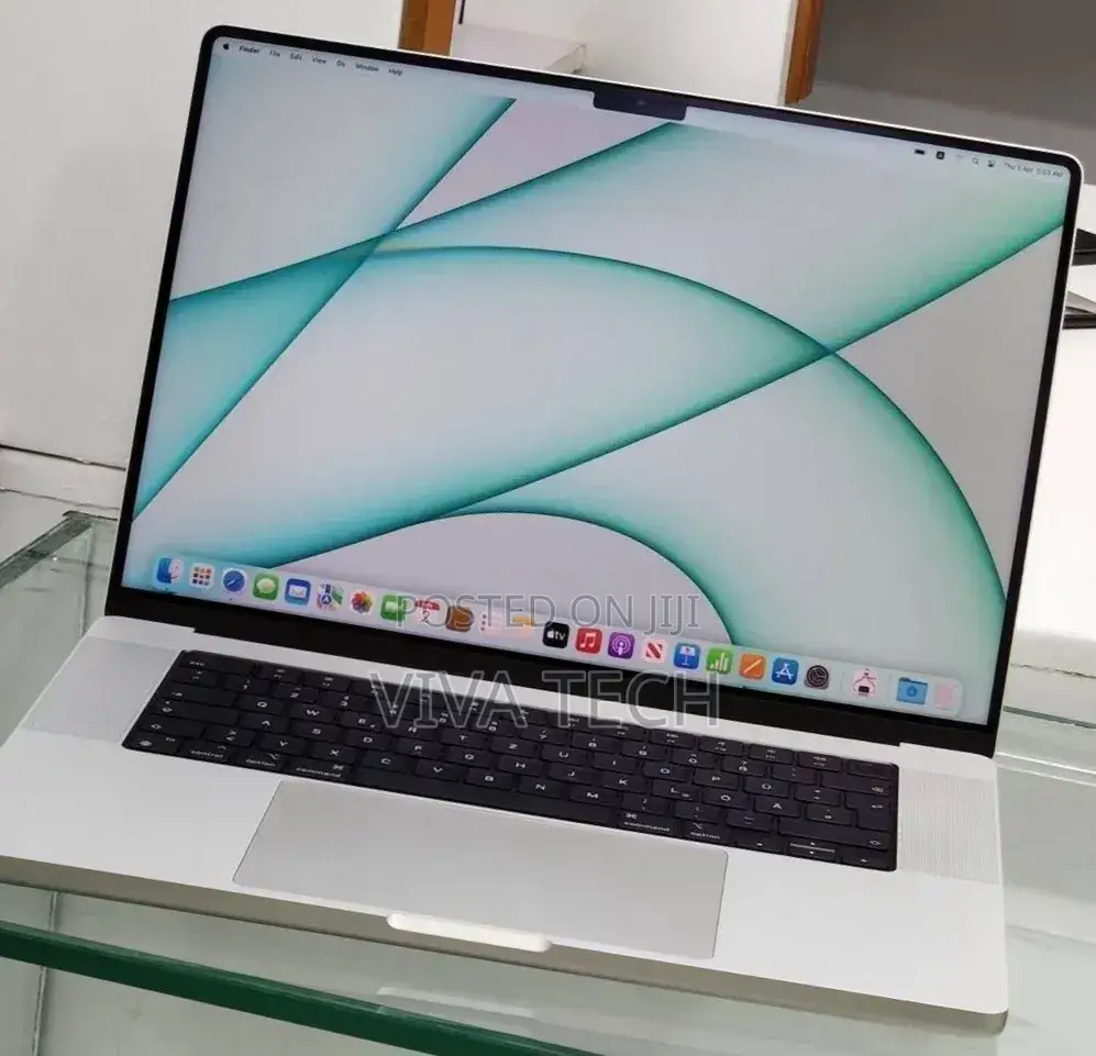 New Laptop Apple MacBook Pro 2015 16GB Intel Core i7 SSD 512GB