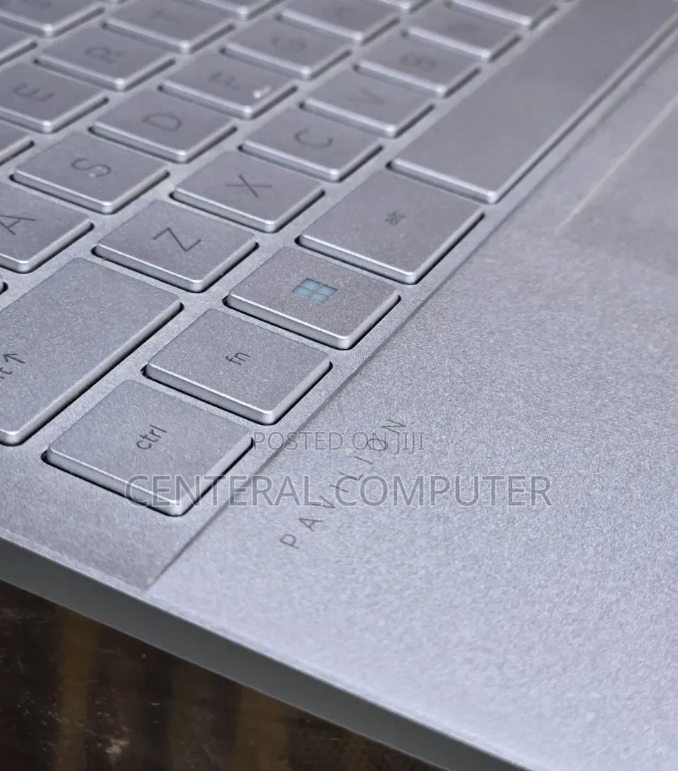 New Laptop HP Pavilion 14-ce3064st 16GB Intel Core i5 SSD 1T
