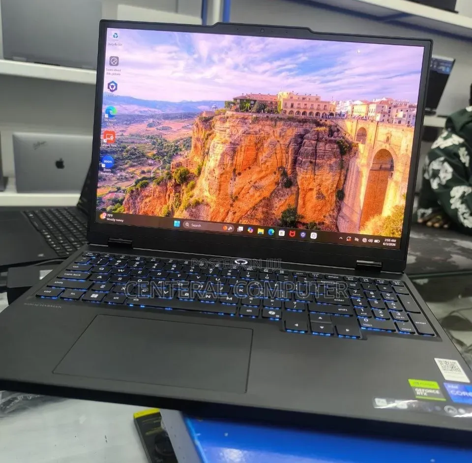 New Laptop Lenovo Legion 5i 16GB Intel Core i7 SSD 1T