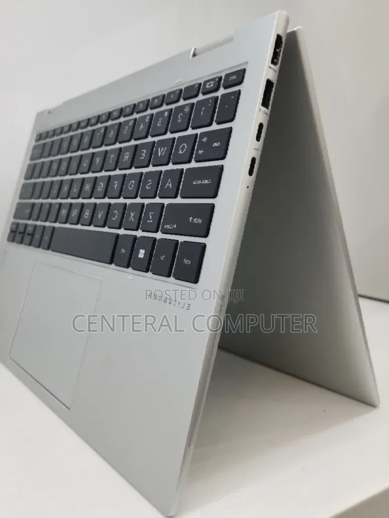 New Laptop HP Elitebook 830 G11 16GB Intel Core i7 SSD 512GB