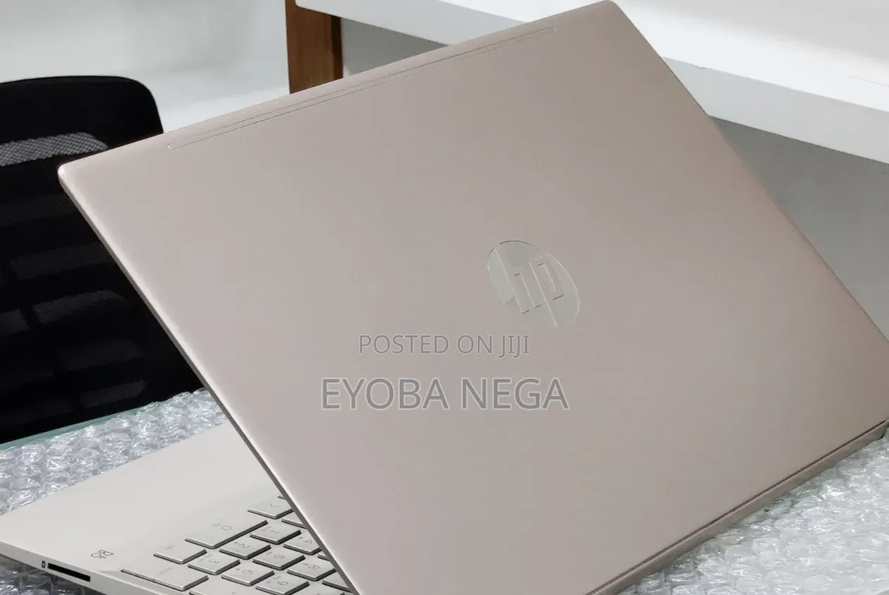 New Laptop HP Pavilion 15 8GB Intel Core i5 SSD 512GB