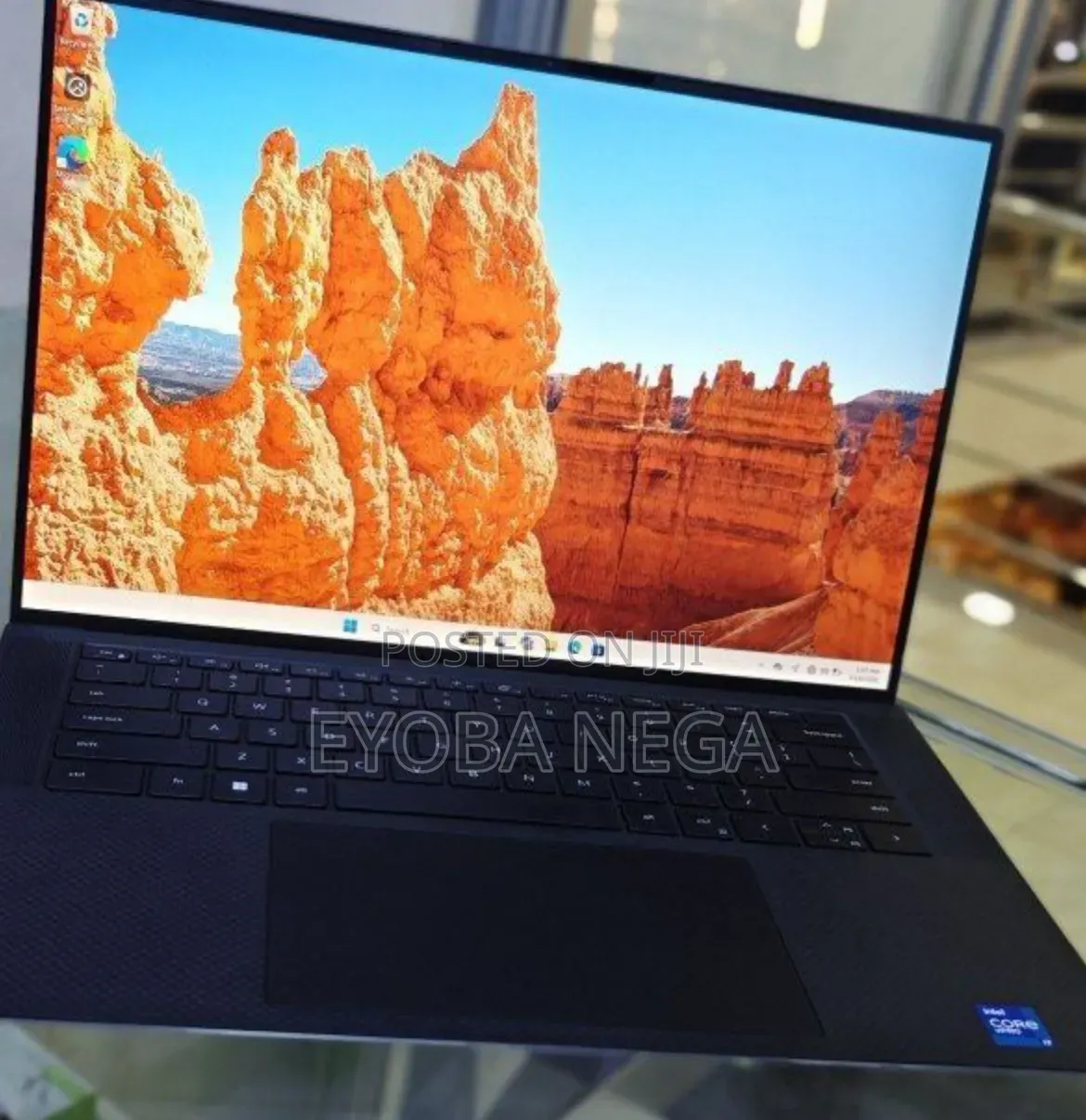 New Laptop Dell Precision 15 3520 16GB Intel Core i7 SSD 512GB