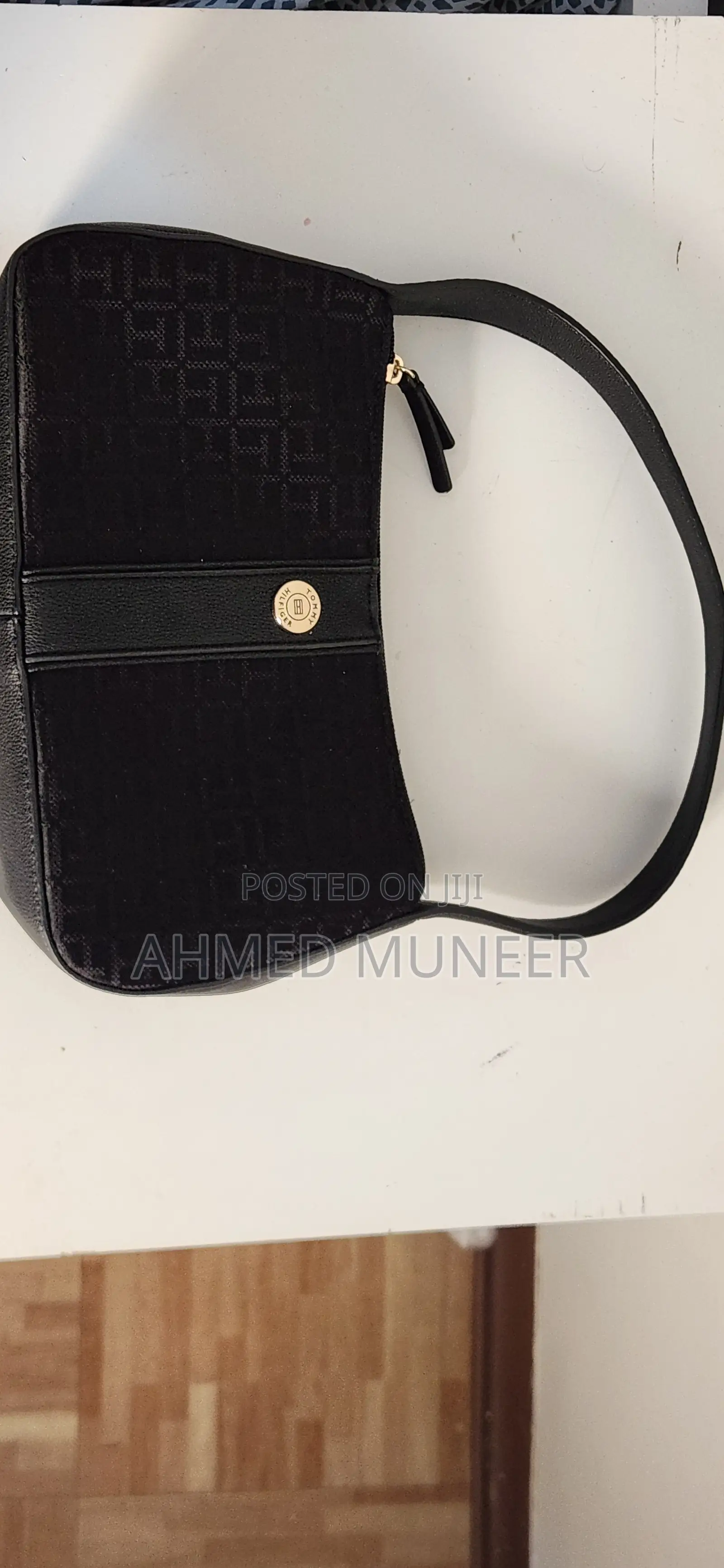 Tommy Hilfiger Jacquard Monogram Sholder Bag
