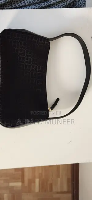 Tommy Hilfiger Jacquard Monogram Sholder Bag