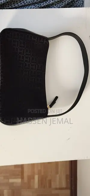 Tommy Hilfiger Jacquard Monogram Sholder Bag