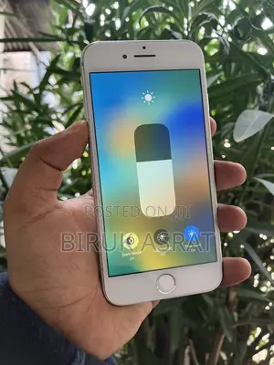 Apple iPhone 8 64 GB White