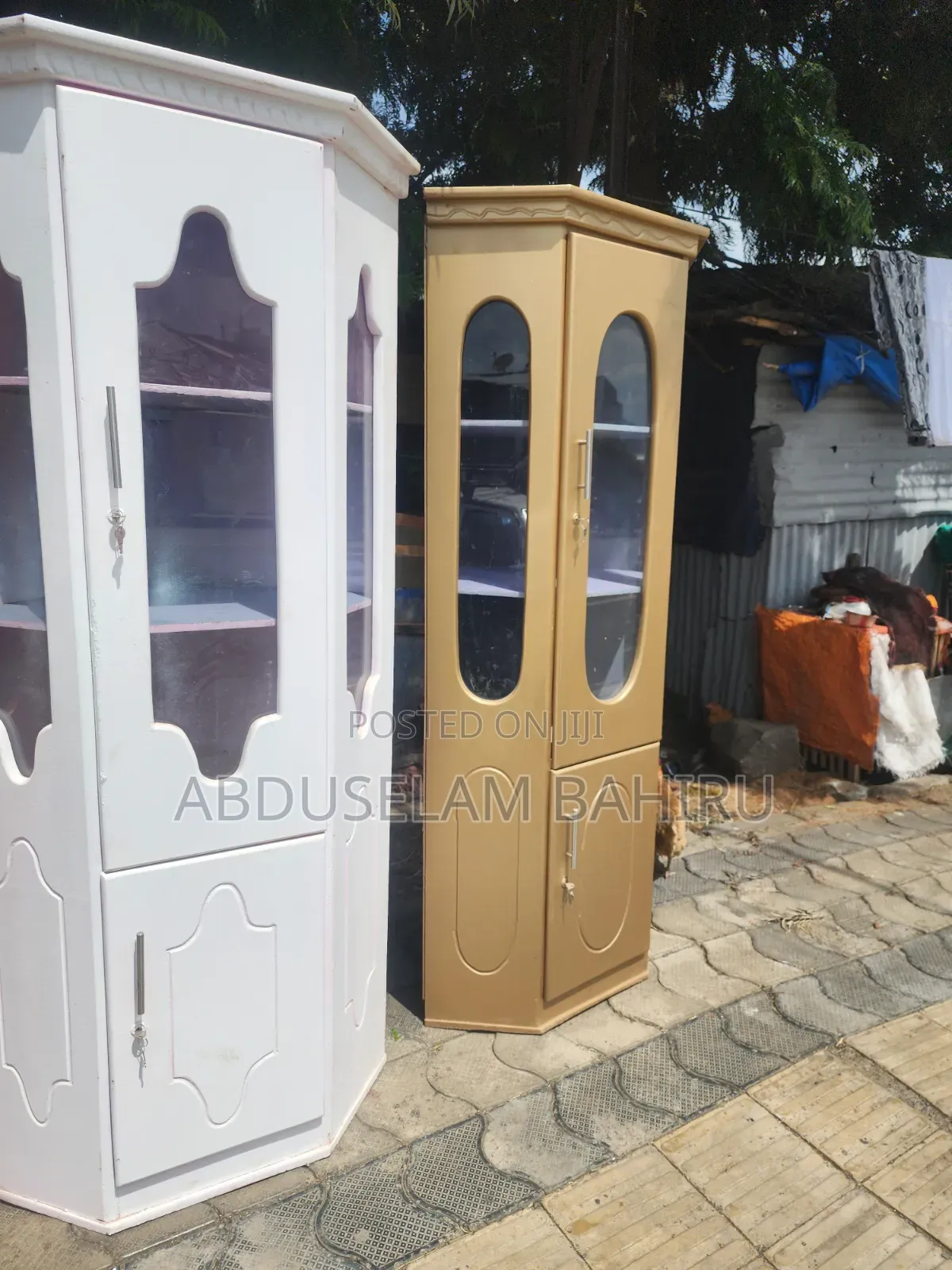 Corner Bufe ኮርነር ብቻ