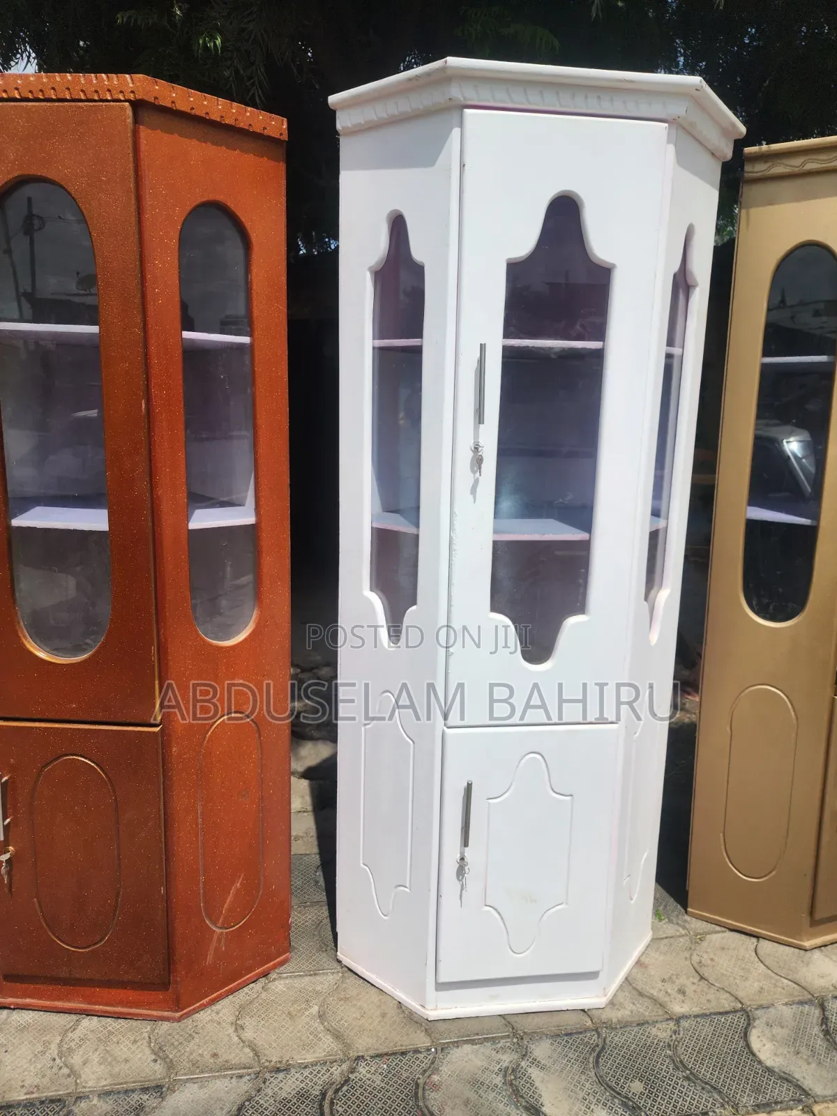 Corner Bufe ኮርነር ብቻ