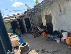 5bdrm House in Akaky Kaliti for sale