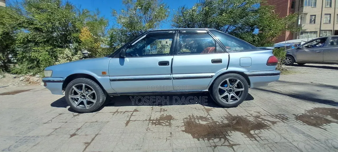 Toyota Corolla 1.3 Hatchback 1991 Blue