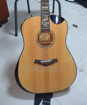 Fr Antonio 810 Guitar