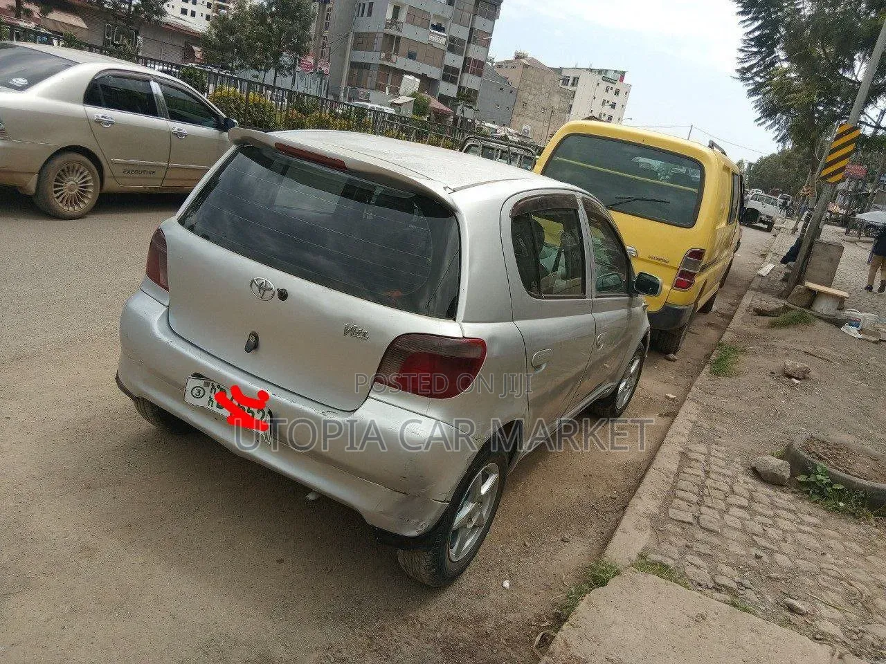 Toyota Vitz 2001 Silver