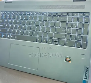 New Laptop Lenovo Yoga 7i 16GB AMD Ryzen 7 SSD 512GB